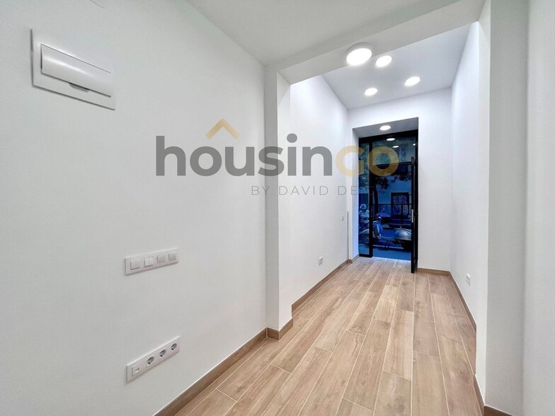 Retail in Madrid, Madrid for lease - Interior Photo - Image 2 of 4