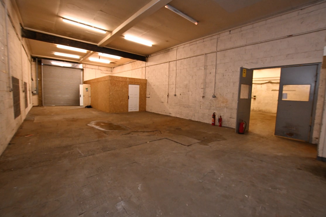 11 Bankside, Falkirk for lease Interior Photo- Image 1 of 3