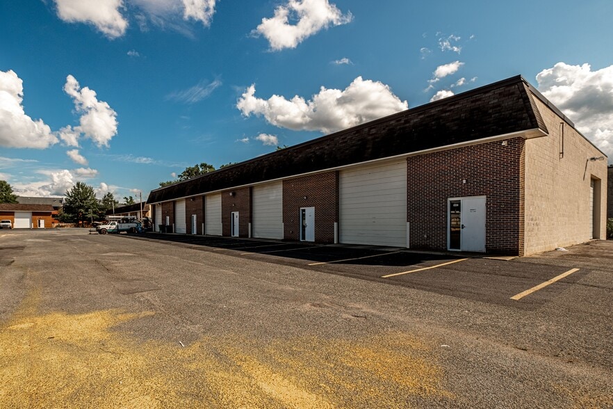 3450-3466 Gough Dr, Waldorf, MD for lease - Building Photo - Image 1 of 2