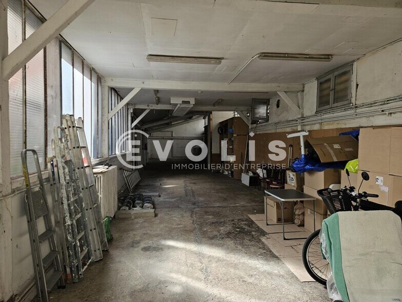 Flex dans Montrouge à louer - Photo du bâtiment - Image 2 de 17