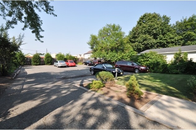 238 Saint Paul St, Westfield, NJ à louer - Photo du bâtiment - Image 1 de 15