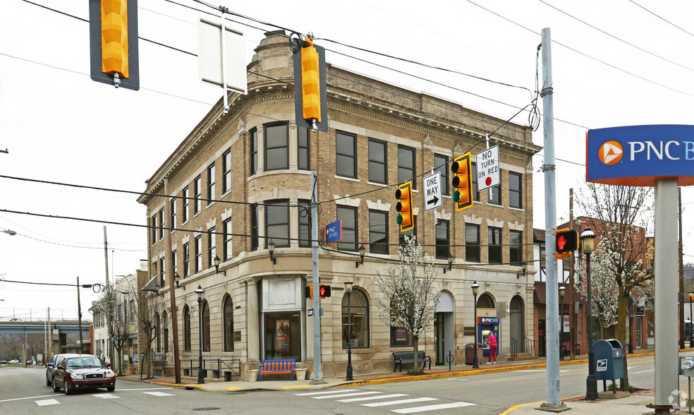 201 Market St, Elizabeth, PA à vendre - Photo principale - Image 1 de 1