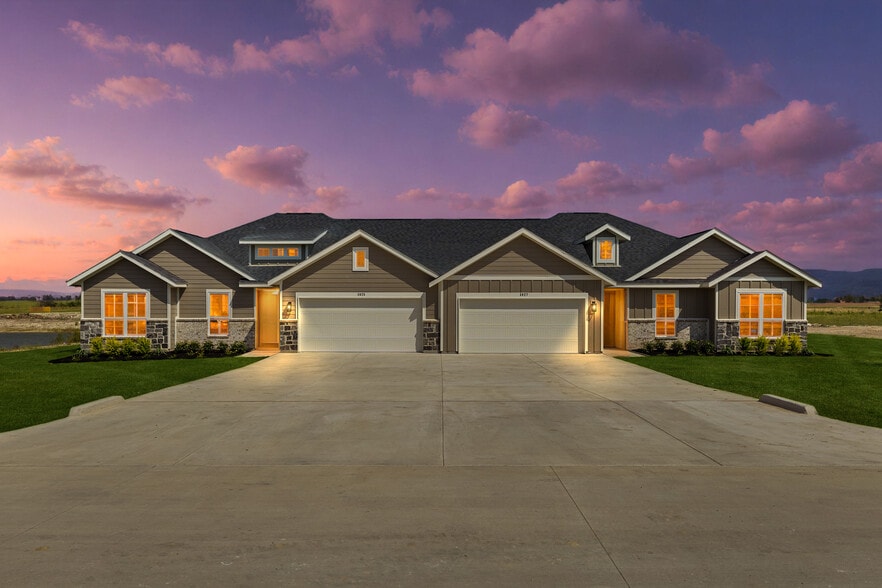 4059 Clovis St, Midlothian, TX for sale - Primary Photo - Image 1 of 75