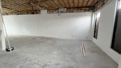 11934-11940 Aviation Blvd, Inglewood, CA for lease - Commercial Listing Video 