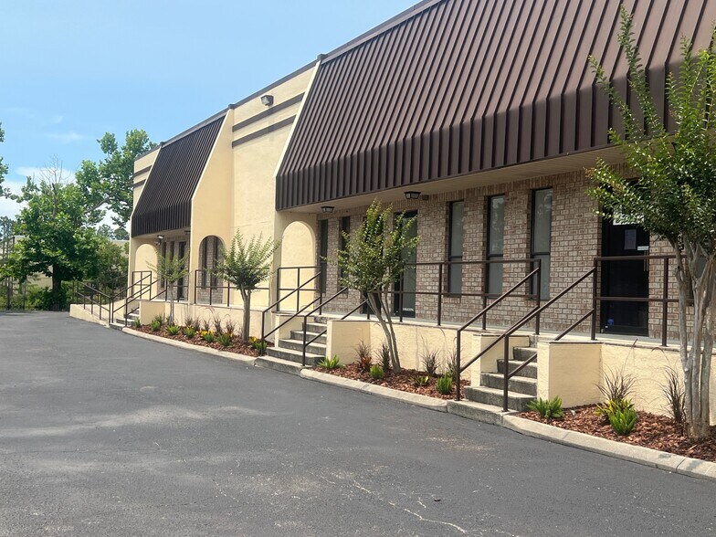 11222 St Johns Ind Pky, Jacksonville, FL for lease - Building Photo - Image 2 of 5