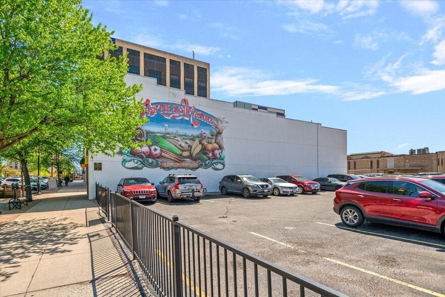 406 E Adams St, Springfield, IL à vendre - Photo du bâtiment - Image 3 de 17