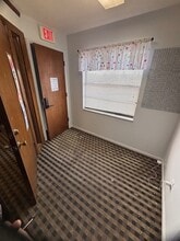 3703-3709 Commercial Way, Spring Hill, FL à louer Photo intérieure- Image 2 de 6