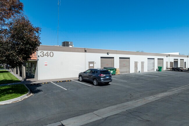 Plus de détails pour 340 Freeport Blvd, Sparks, NV - Plusieurs types d'espaces à louer