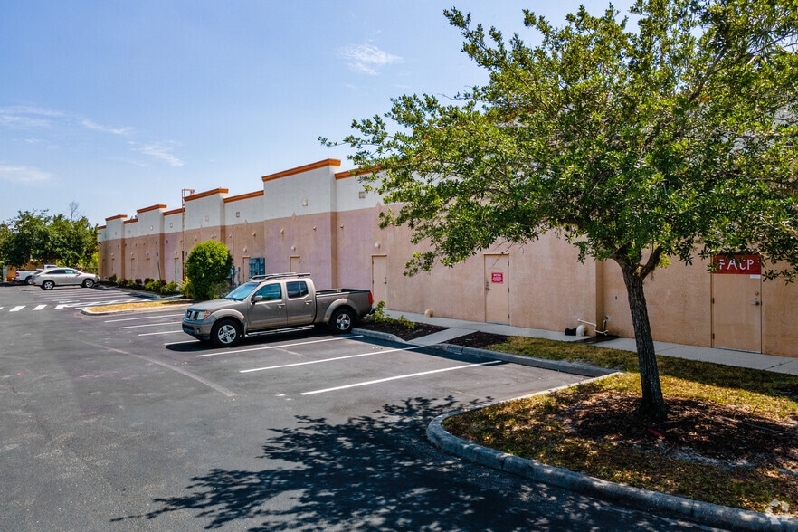 20451 S Tamiami Trl, Estero, FL for lease - Building Photo - Image 3 of 4