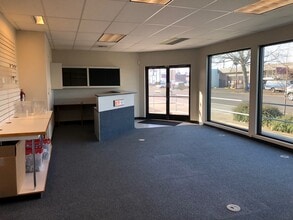 1900 W 7th Ave, Eugene, OR for lease Interior Photo- Image 2 of 7