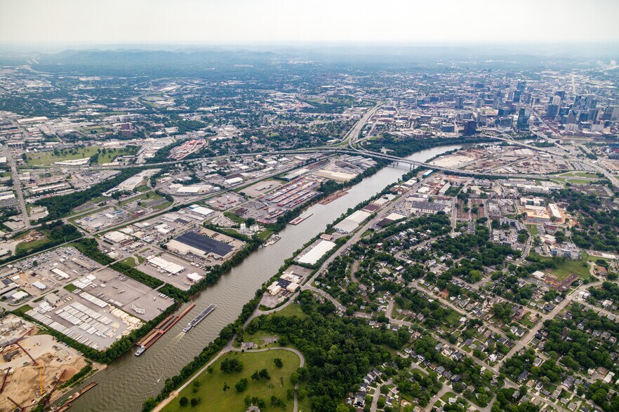 15.55 AC Nashville East Bank Development portefeuille de 4 propriétés à vendre sur LoopNet.ca - Photo du bâtiment - Image 2 de 7