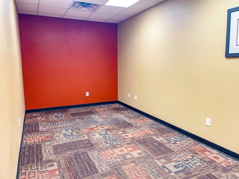 415 Old Highway 90 W, Vidor, TX à louer - Photo intérieure - Image 2 de 8