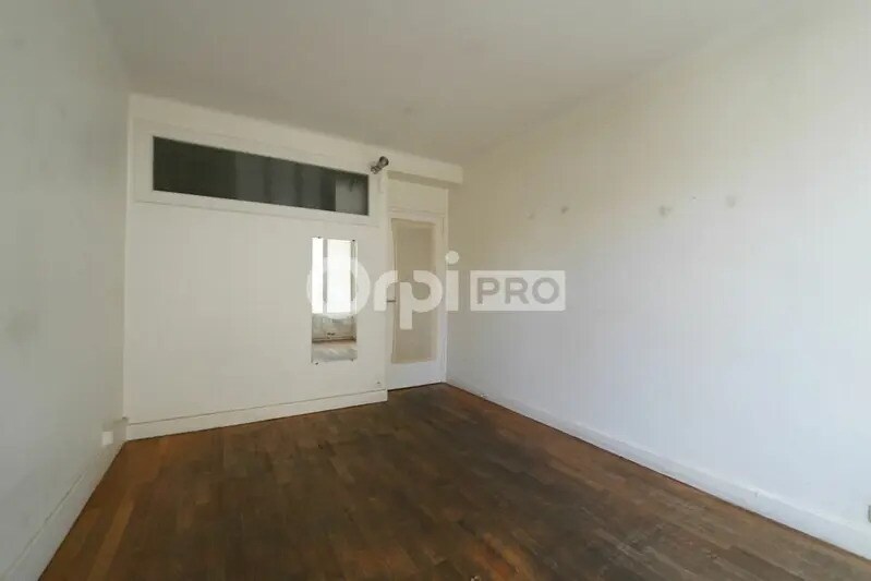 Office in Lyon for sale - Interior Photo - Image 2 of 12