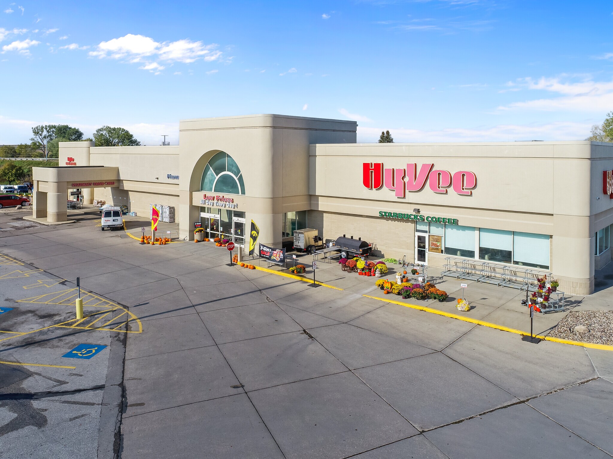 801-905 Highway 30 E, Carroll, IA for lease Primary Photo- Image 1 of 8