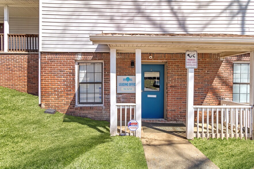 563 Briar Hill Ct, Riverdale, GA à vendre - Photo du bâtiment - Image 3 de 45