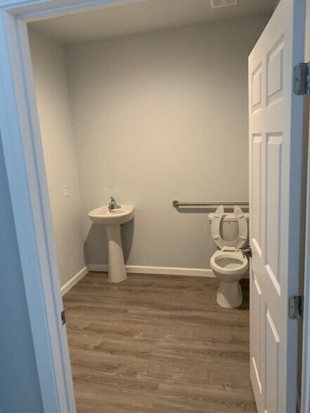 4213 N Frazier St, Conroe, TX à louer - Photo intérieure - Image 3 de 3