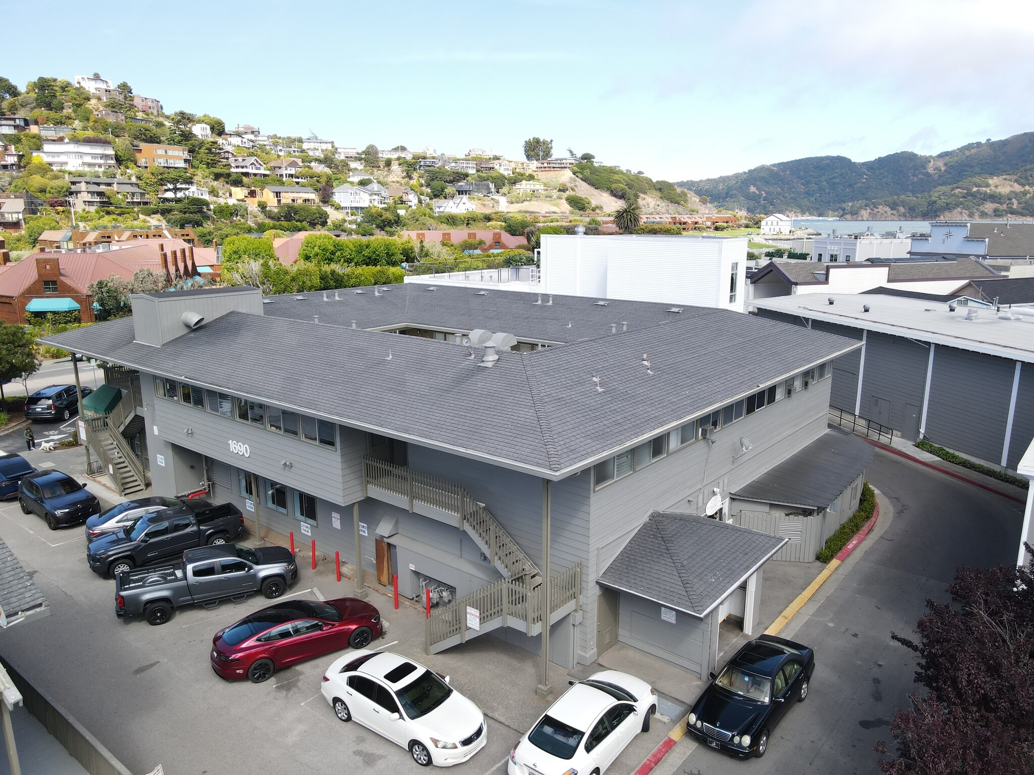 1690 Tiburon Blvd, Belvedere Tiburon, CA for sale Primary Photo- Image 1 of 8