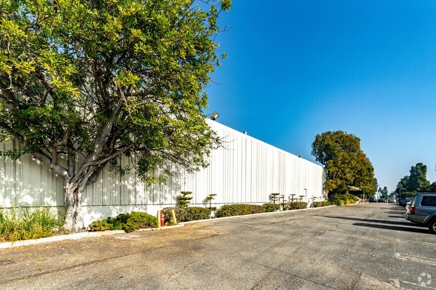 2727 Maricopa St, Torrance, CA for sale - Building Photo - Image 3 of 5