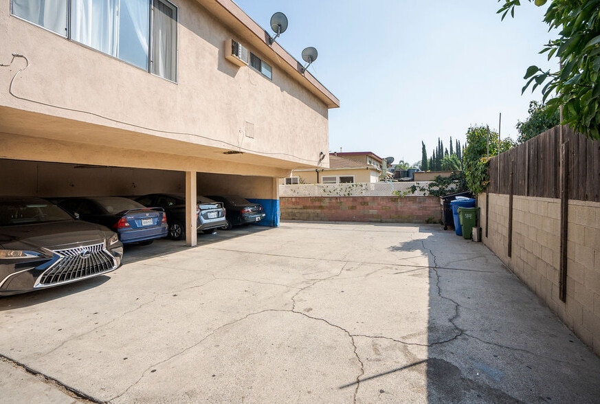 6535 Fulton Ave, Van Nuys, CA for sale - Building Photo - Image 2 of 33