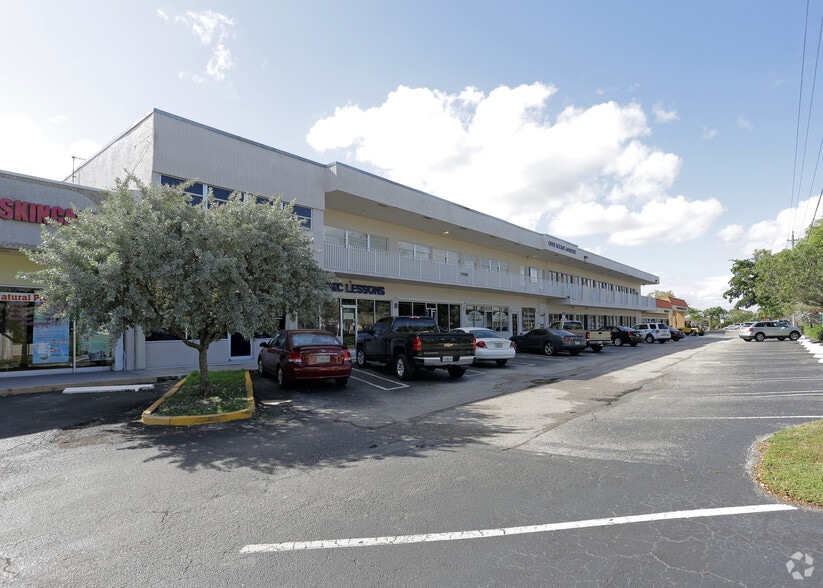 11030 Wiles Rd, Coral Springs, FL for lease - Building Photo - Image 2 of 28