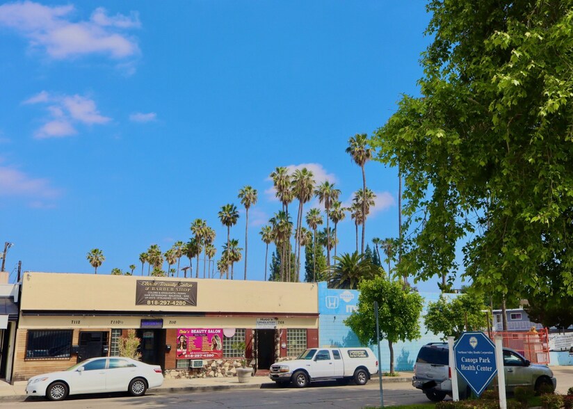 7112 Remmet Ave, Canoga Park, CA à vendre - Photo du bâtiment - Image 2 de 5
