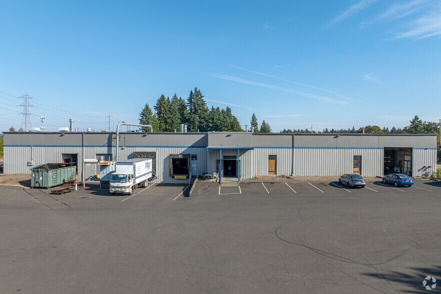 1880 SW Merlo Dr, Beaverton, OR à louer - Photo du bâtiment - Image 3 de 20