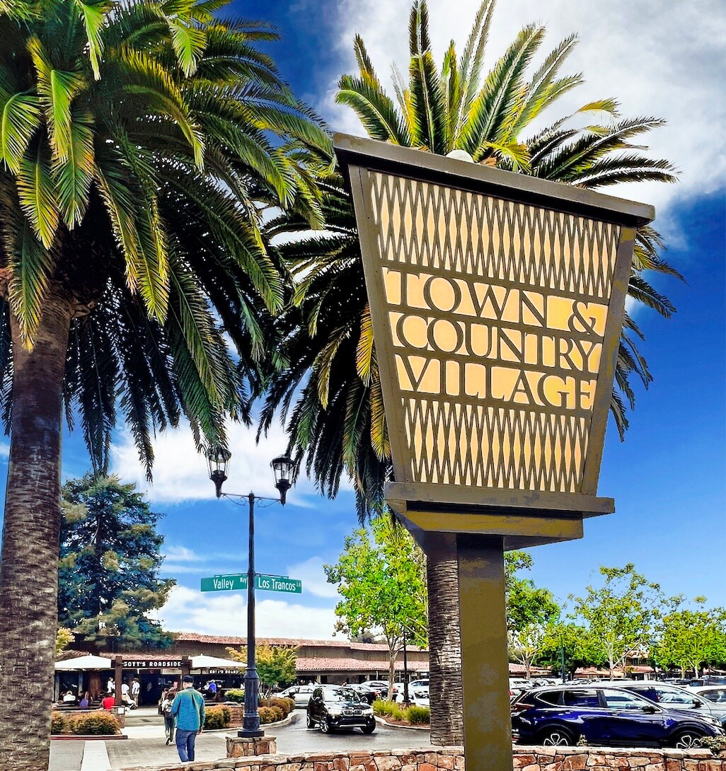 12-100 Town And Country Vlg, Palo Alto, CA for lease Primary Photo- Image 1 of 8