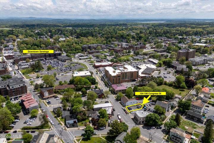 104-106 Congress st, Saratoga Springs, NY à vendre Photo du bâtiment- Image 1 de 4
