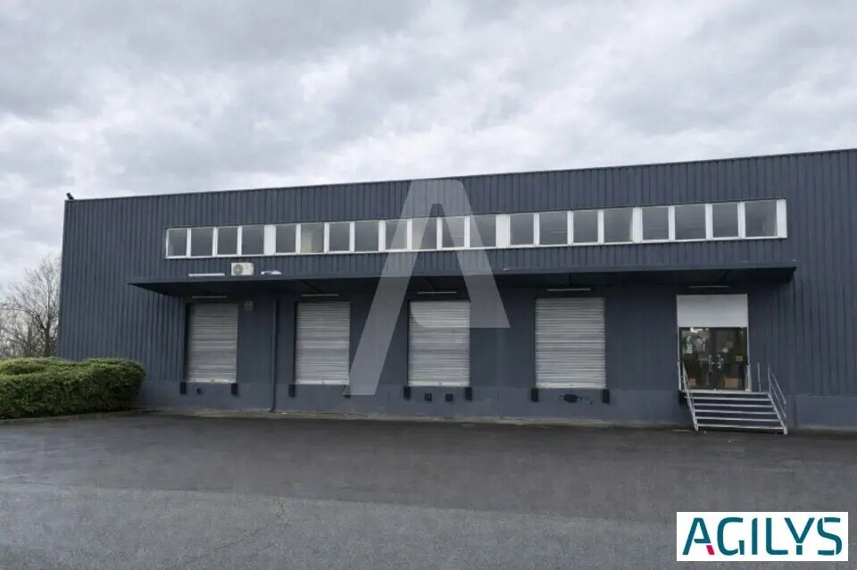 Industrial in Palaiseau for lease Building Photo- Image 1 of 6