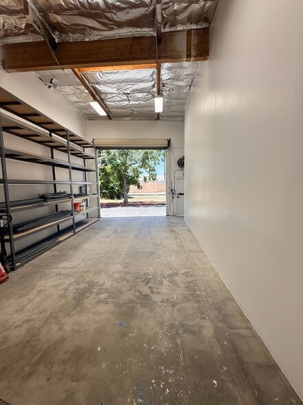 1900 E Warner Ave, Santa Ana, CA for lease - Building Photo - Image 3 of 14