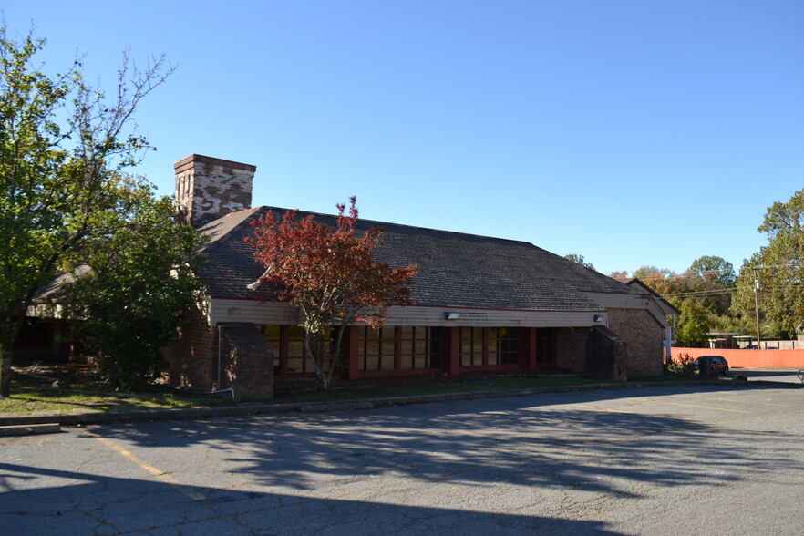 110 S Shackleford Rd, Little Rock, AR à vendre - Photo du bâtiment - Image 2 de 3