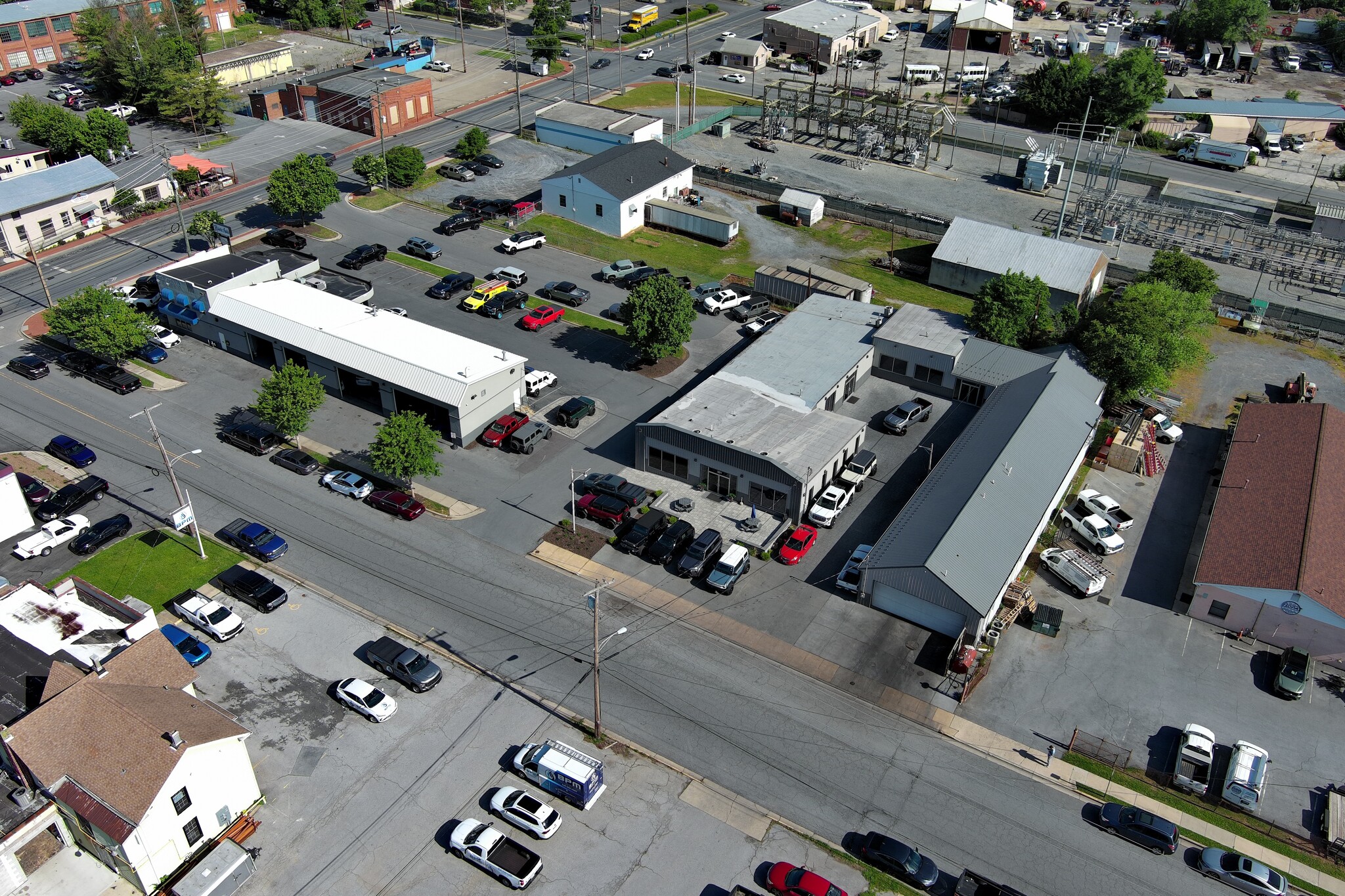 400 N East St & 301-303 E 4th St portfolio of 3 properties for sale on LoopNet.ca Aerial- Image 1 of 21