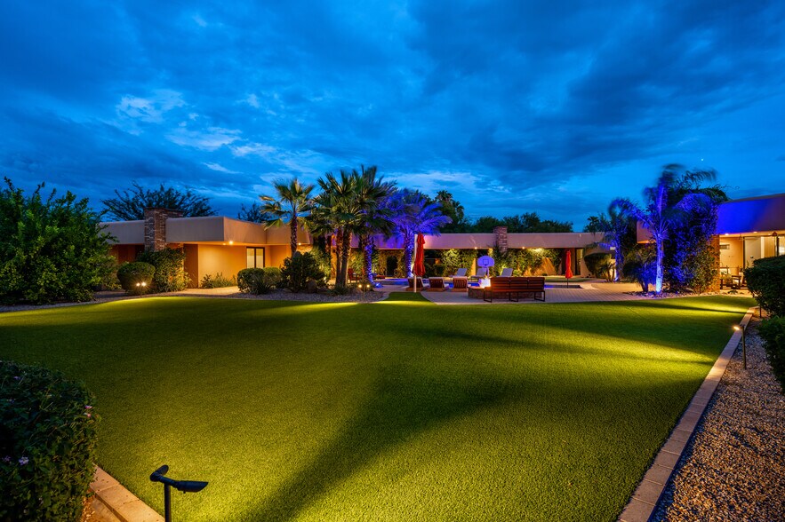 8116 E Vista Bonita Dr, Scottsdale, AZ à vendre - Photo du bâtiment - Image 2 de 32