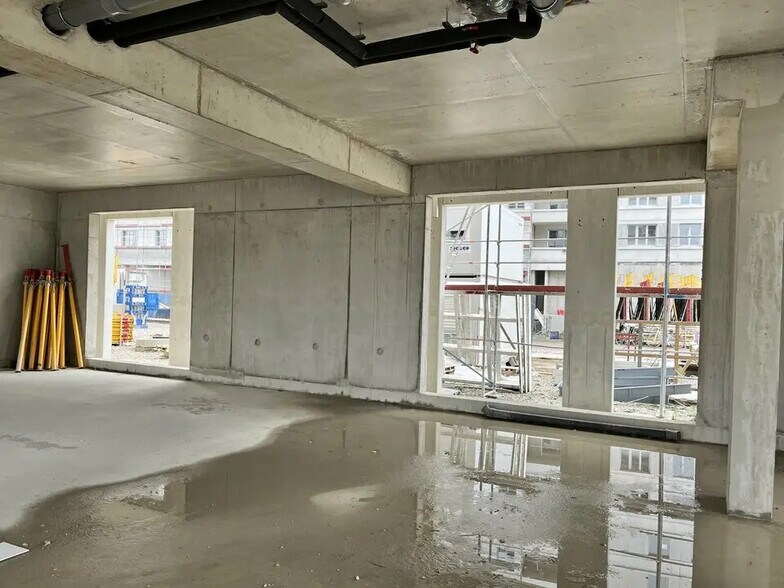 Retail in Strasbourg for lease - Interior Photo - Image 2 of 10