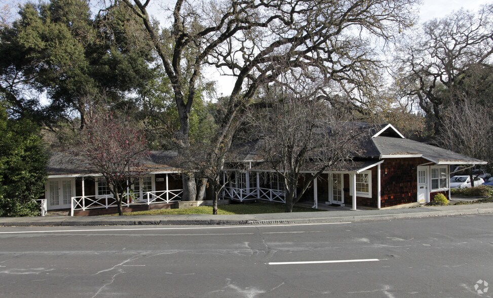 104-122 Camino Pablo, Orinda, CA for lease - Primary Photo - Image 1 of 2