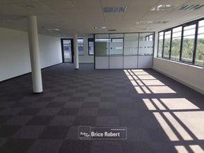 Office in Saint-Priest for lease Interior Photo- Image 1 of 7