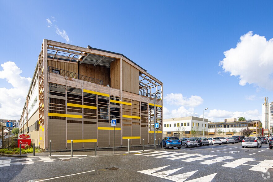 Flex dans Fresnes à louer - Photo du bâtiment - Image 3 de 3
