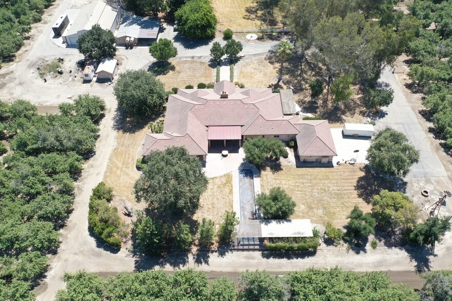 SWC of Conejo & Jameson Aves., Riverdale, CA for sale - Building Photo - Image 2 of 13
