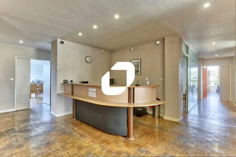 Office in Évry-Courcouronnes for sale - Lobby - Image 3 of 8