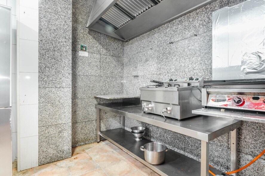 Calle Marquesa de Canillejas, 36, Siero, Asturias for sale - Interior Photo - Image 2 of 62