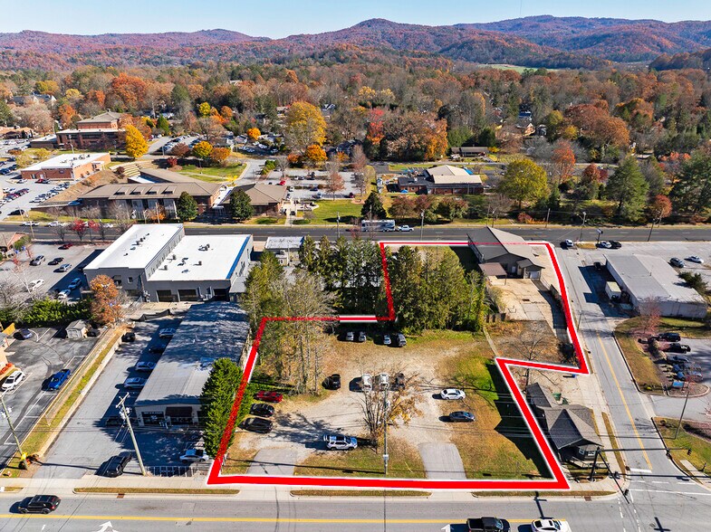 280 S Broad St, Brevard, NC à vendre - Photo du bâtiment - Image 1 de 13