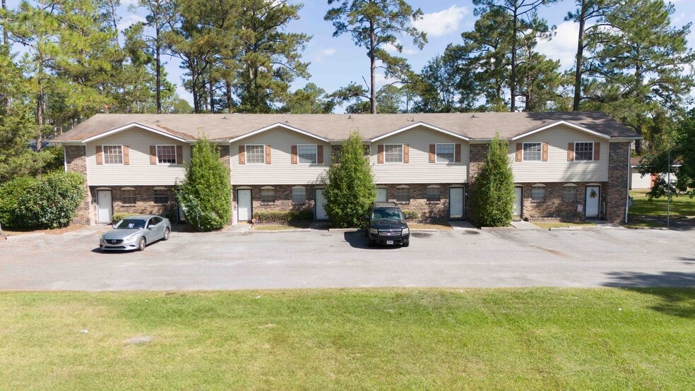 229 Doors 102 storage Ga portfolio portfolio of 58 properties for sale on LoopNet.ca - Building Photo - Image 2 of 12