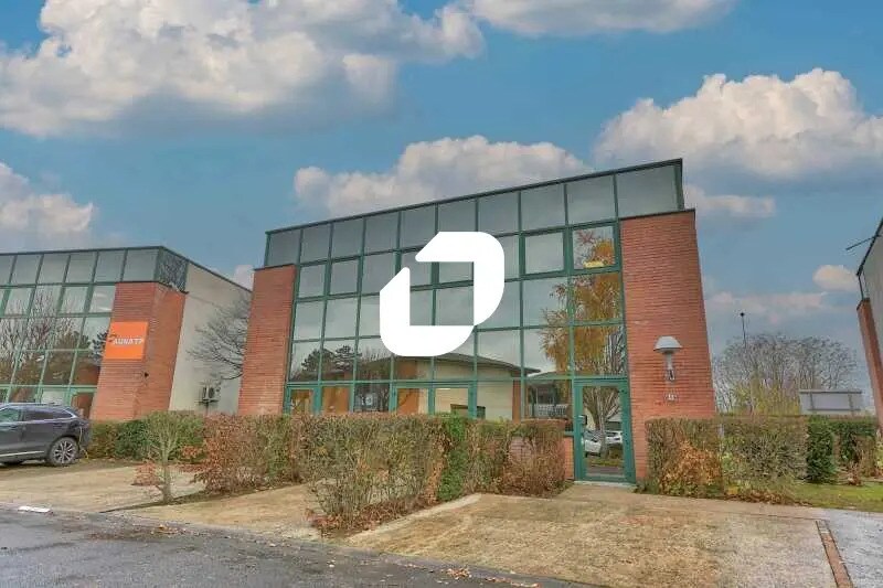 Bureau dans Évry-Courcouronnes à vendre - Photo du bâtiment - Image 3 de 18