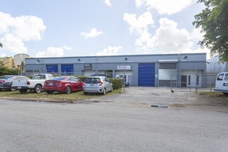 Plus de détails pour 2640-2666 W 79th St, Hialeah, FL - Industriel à louer