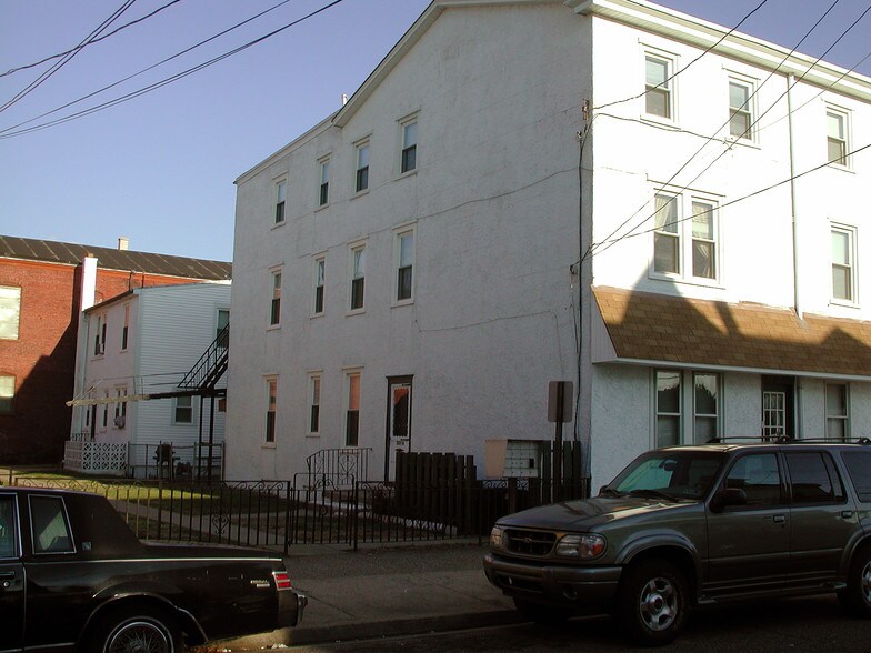 301-303 Lafayette St, Bristol, PA for sale - Building Photo - Image 3 of 4