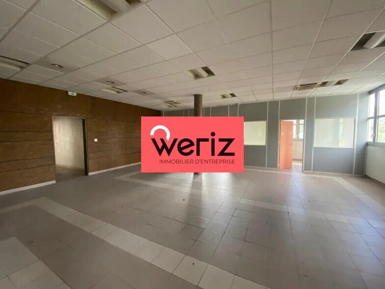 Office in Marseille for lease - Interior Photo - Image 3 of 7