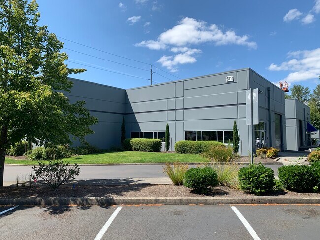 More details for 5811 SE International Way, Portland, OR - Industrial for Lease