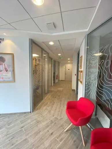 Commerce de détail dans Paris à louer - Photo du bâtiment - Image 3 de 3