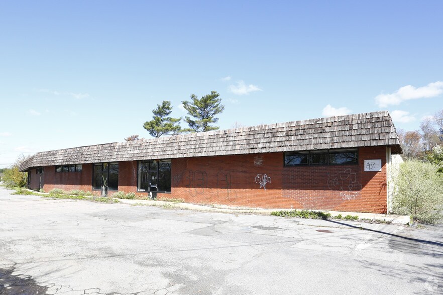 277 Plymouth St, Halifax, MA à vendre - Photo du bâtiment - Image 3 de 3