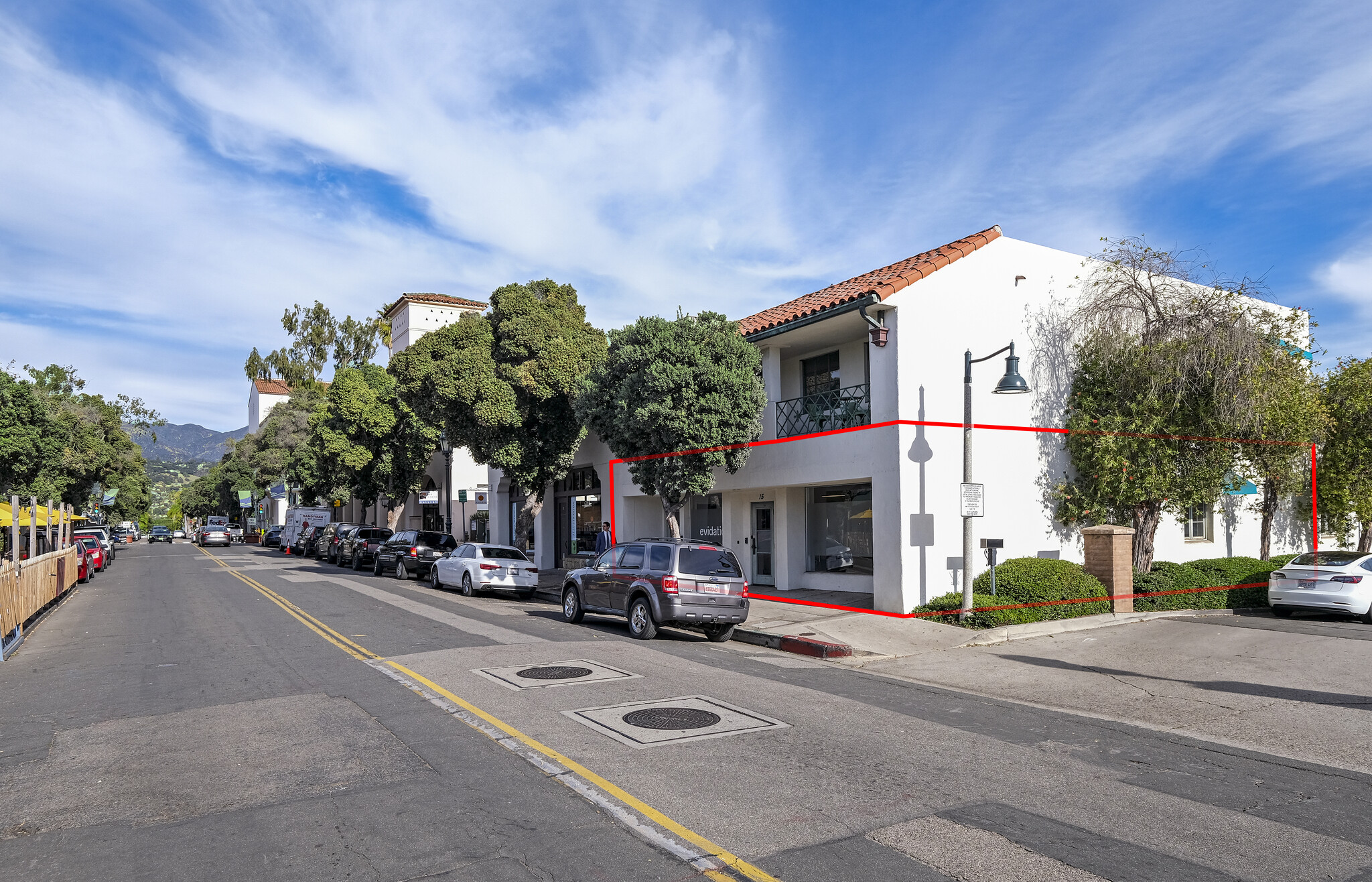 15 W Figueroa St, Santa Barbara, CA à louer Photo du bâtiment- Image 1 de 5